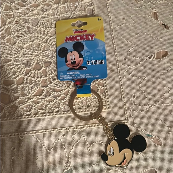 Disney Mickey Mouse Keychain - Picture 1 of 1